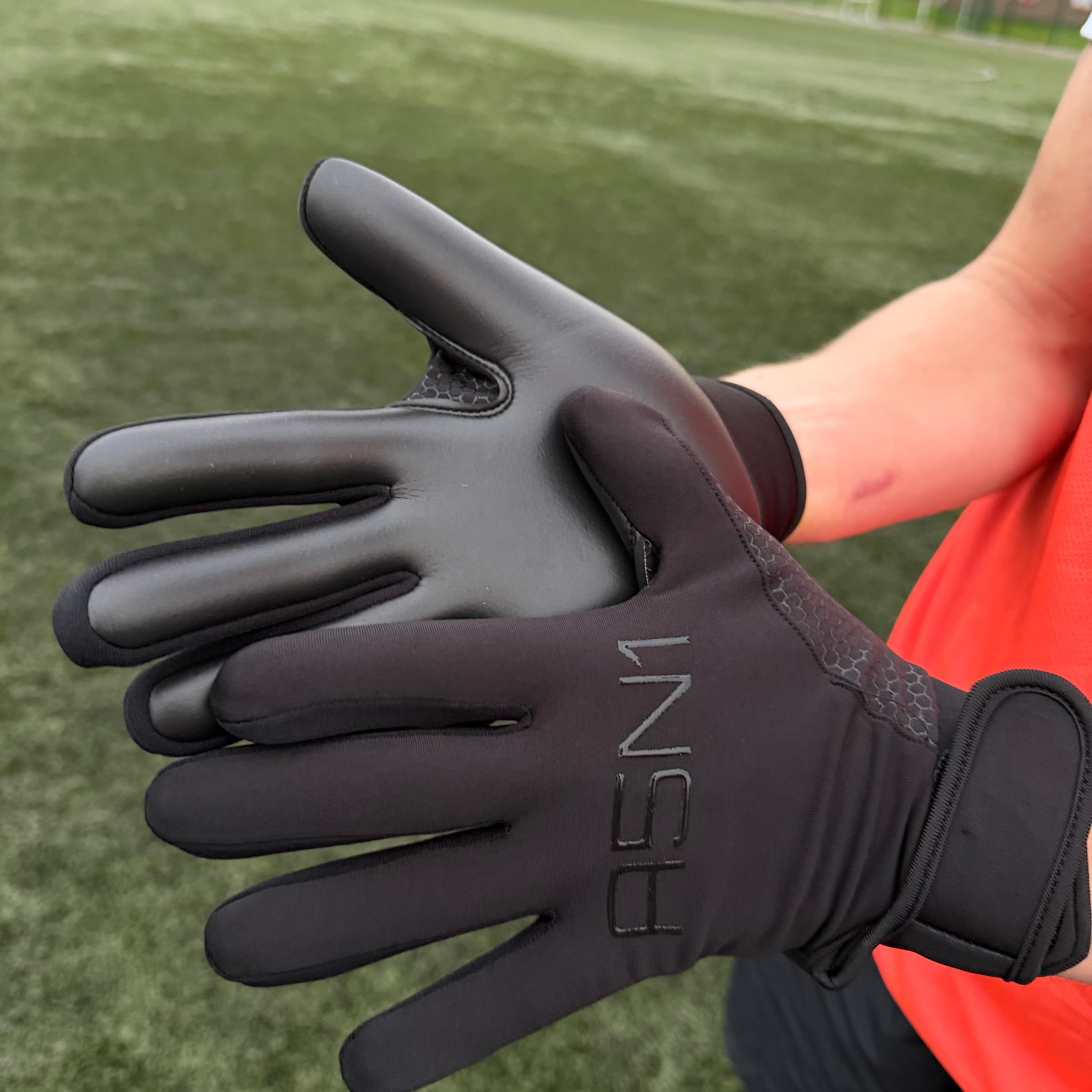 Gaelic Gloves alternate view